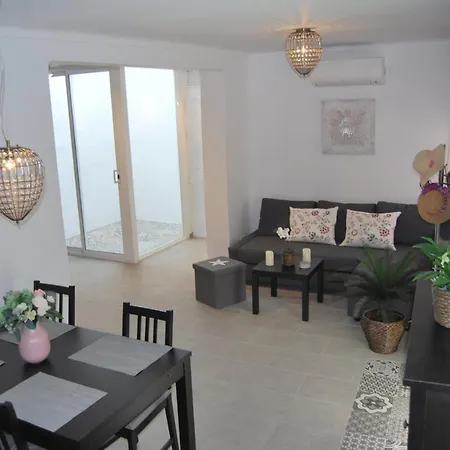 Ap290 - Casa Olivia Semesterbostad *